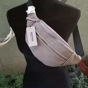 Kenneth Cole Reaction Belt Bag
